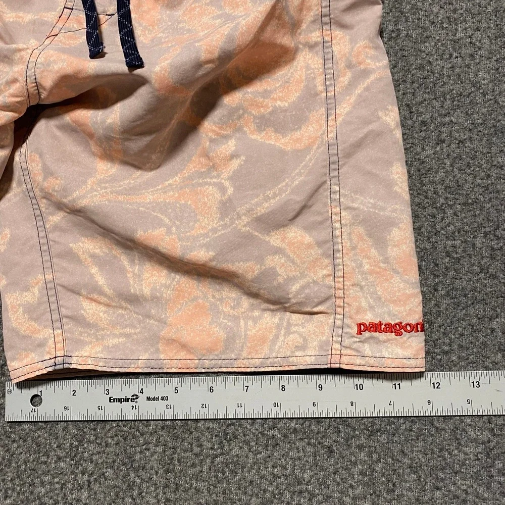 Vintage Patagonia Boardshorts Swim Surf Trunks Mens 32 Pink Purple Floral Wave